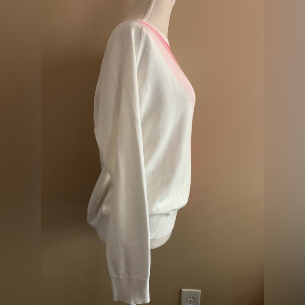 Women’s Color Block Diagonal Design Sweater - Picture 6 of 9
